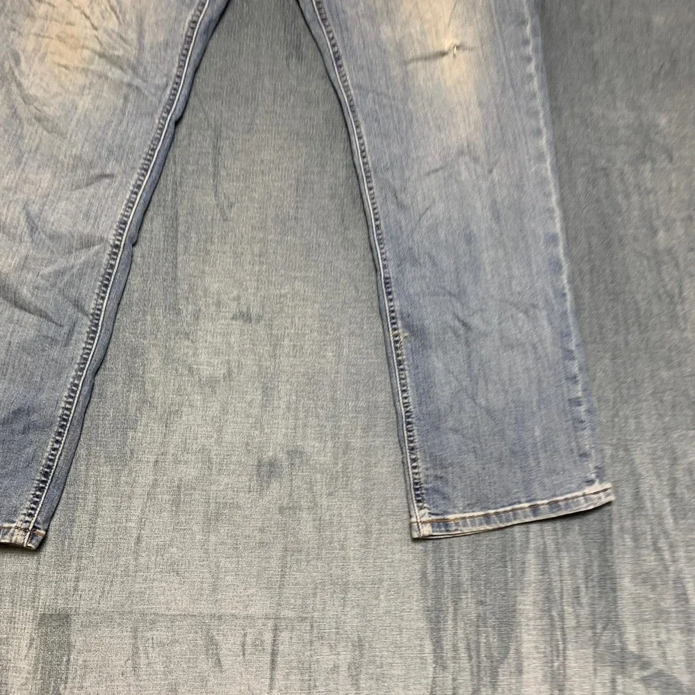 Levi's 541 Jeans Mens 38x30 Blue Denim Medium Wash Athletic Tapered Fit Outdoor